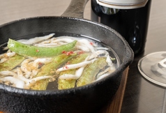 白魚とスナップエンドウのアヒージョ 煎り酒風味