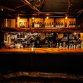 《立ち飲みカウンター席》ライブキッチンを堪能出来る立ち飲みカウンターです。賑やかにいきましょー！