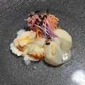 料理メニュー写真 活 帆立貝のカルパッチョ・白バルサミコ酢ドレッシング