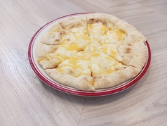 4種のチーズピザ