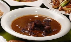ルンダン ジャワ風牛すじ煮込み