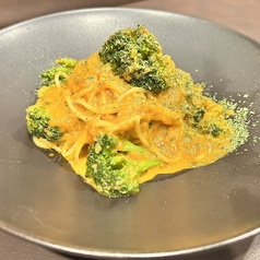 ズワイガニのトマトクリームパスタ