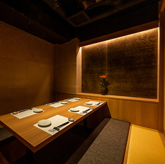 有楽町の歓迎会や送別会、同窓会などの大型宴会のご利用にもご安心の大きな個室席もご用意しております♪また、貸切対応も15名様～対応致しておりますので些細なことでもお気軽にお問い合わせください♪