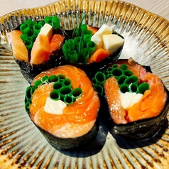サーモンとクリームチーズの海苔巻き