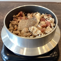真鯛の具だくさん中華釜飯