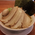 料理メニュー写真&nbsp;圧倒的ボリューム！らーめん全部乗せ！