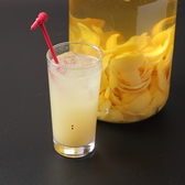 【飲み放題もございます★】自家製レモンサワーや果実酒が楽しめるスタンダードプラン、生ビールや自家製レモンサワーはもちろん、チャミスルやマッコリも楽しめるプレミアム飲み放題もご用意。ご友人との飲み会や女子会、デートなど幅広いシーンにオススメ。