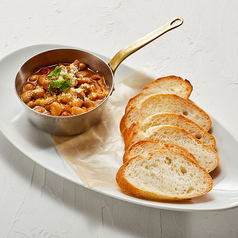 トリッパ風豚モツのトマト煮込み