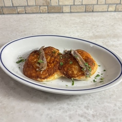 北海道ファットリアBIOのカチョカバロチーズのステーキとおいしいアンチョビ