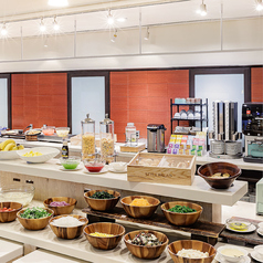 ランチバイキングが好評♪サラダ、スープ、デザート付き