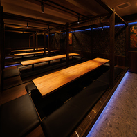 広々ロングテーブル!和モダンな宴会個室