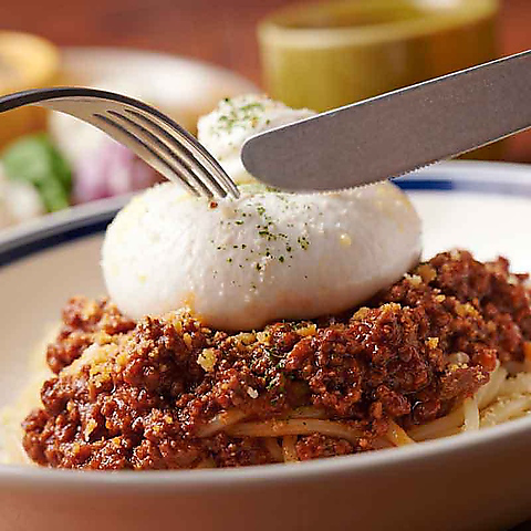 ≪名物！≫店内チーズ工房で作るブッラータ★国産石窯で焼き上げたナポリピッツァ★