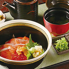 サーモンイクラ飯