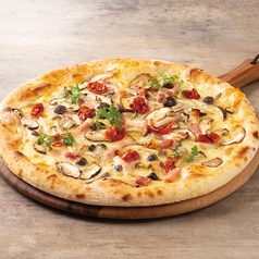 木の子とベーコンのピッツァ