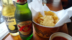 トルティーヤチップスとフレッシュサルサ　Tortilla Chips with Salsa Fresca