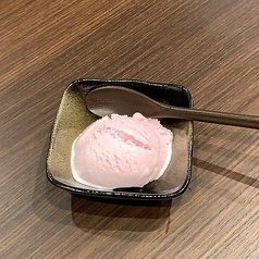 ストロベリーアイス