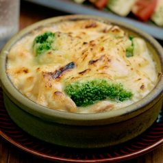 【越の鶏】越の鶏と海鮮のグラタン