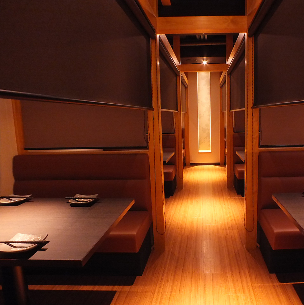 個室空間は仕切りを入れて、中人数個室にする事も可能！個室希望ならてんくうへ！　