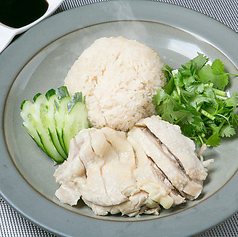 茹で鶏のせ炊き込みご飯 カオマンガイ