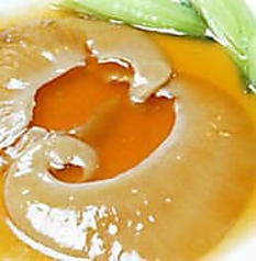 フカヒレの姿煮 1枚13,200 2枚24,200円