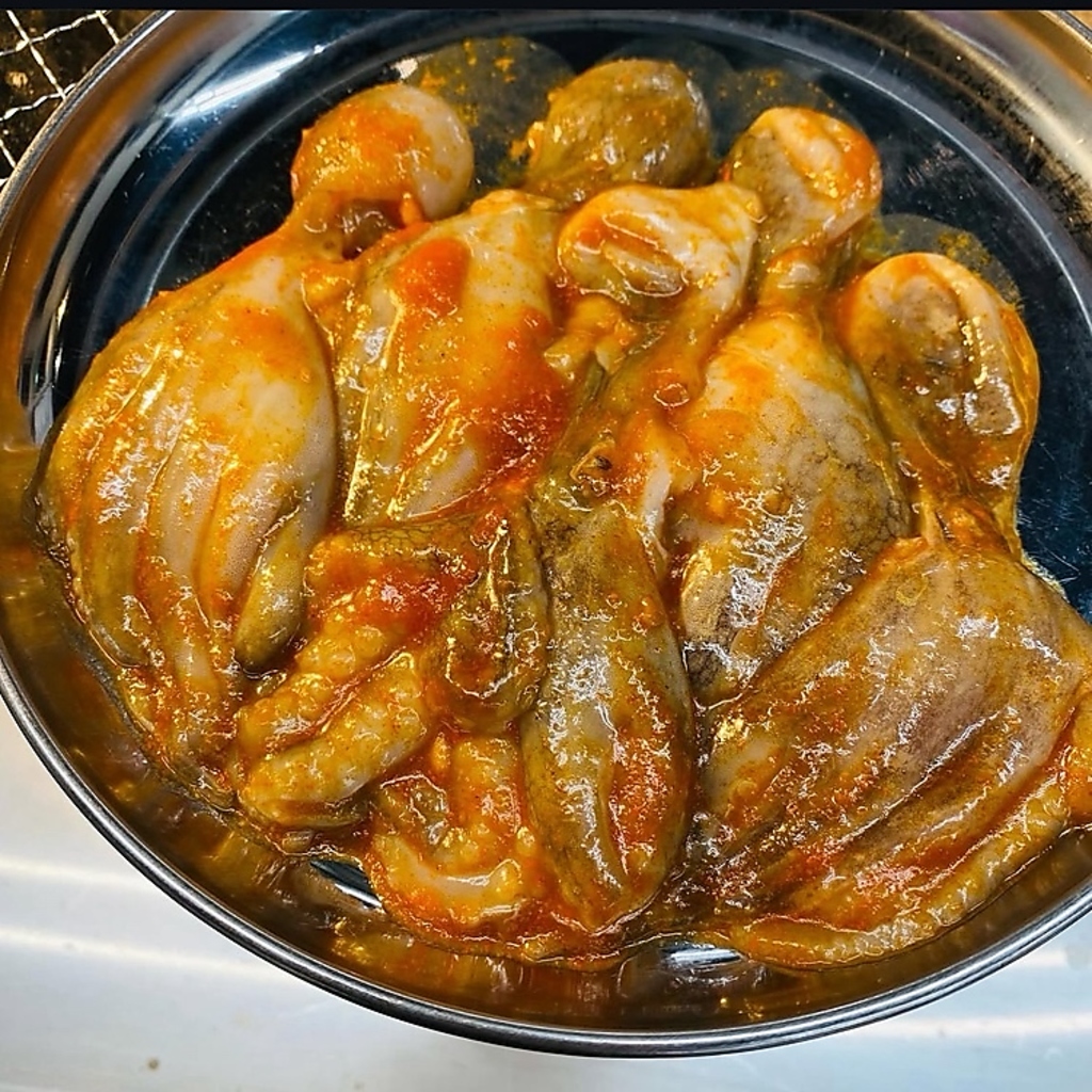 【炭火焼きチュクミ登場！】ぷりぷりのイイダコを炭火で焼き上げる。お酒との相性も抜群です！