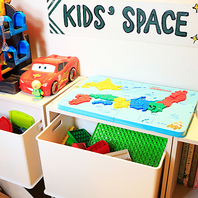 キッズルームにはおもちゃもご用意しています！