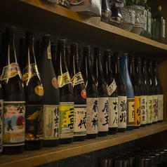 店主厳選の本格焼酎がズラリ