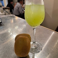 つぶつぶキウイサングリア