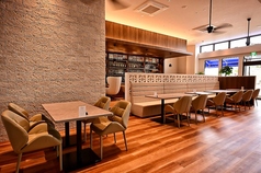 Lounge cafe Lit ラウンジカフェリットの雰囲気3