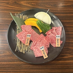 オリーブ牛ロース盛合せハーフ