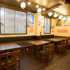 ◎ワイワイした雰囲気で気兼ねなくお話ししながらお食事が楽しめる開放的なお席です♪サークルやゼミ、運動終わりや、仕事終わりに同僚となどなど日常の様々なタイミングでご活用いただけます♪