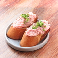 料理メニュー写真&nbsp;ネギトロブルスケッタ トリュフ香る