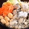 牡蠣と鶏つくねの海鮮味噌寄せ鍋