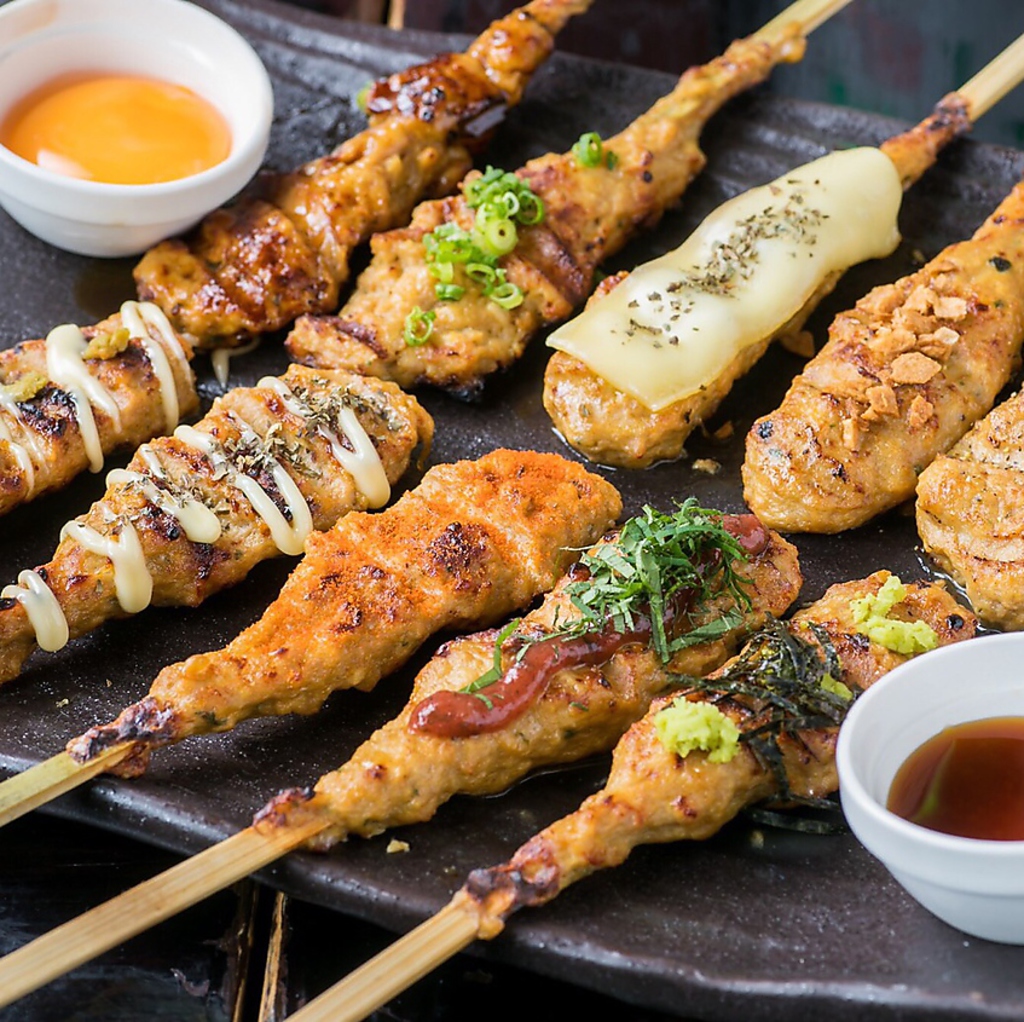 つくねを食べるなら鳥こまちで☆人気の月見つくねや秘伝のタレはご来店されたら是非ご賞味ください！