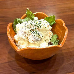 ベーコンの藁焼き入りポテトサラダ