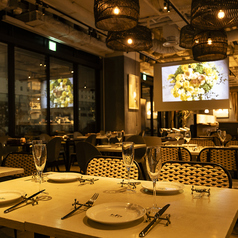 【心斎橋駅すぐ！】広々とした店内でご飲食をお楽しみいただけます♪貸切も最大130名様までOK!!