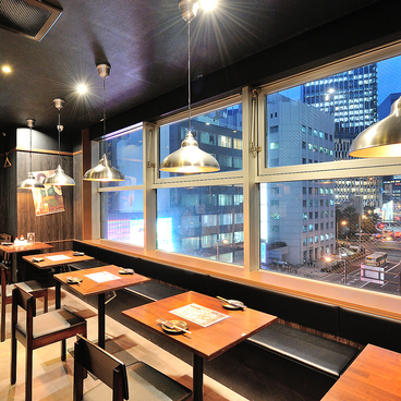 ブラック 梅田店の雰囲気1