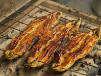 高温の炭火で一気に焼き上げる