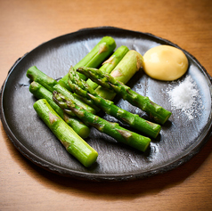 極太アスパラの塩茹で