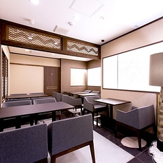 【1階・テーブル席】
