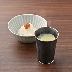 お通し 濃厚鶏スープ 鬼おろし梅肉