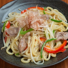 極太麺のラム塩焼きそば