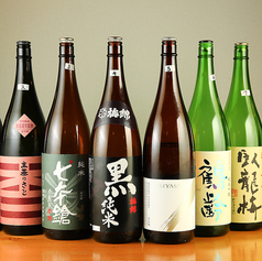 全国の厳選地酒と旬の生酒を堪能