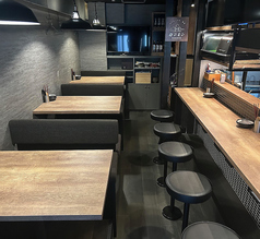 カウンターを使用してお店全体貸切が12～18名様まで可能です！