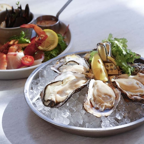 エミット フィッシュバー オイスター&グリル GINZA SIX(銀座