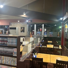 お一人様でもフラッとお気軽にご来店いただける様、カウンター席を9席ご用意いたしました。本格インド料理をひとりでゆっくりと楽しみたいという方に最適です!お飲み物は海外のビールなどちょっと珍しいお酒のご用意もございます♪