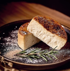 とりあえず食べてみて！燻製チーズケーキ♪の写真