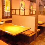 仕切りのあるテーブル席もあります。プライベート感もたっぷりです。