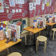 【2名テーブル】お1人様や、ご友人とのちょい飲みにぴったりなお席!お好きなお料理とドリンクで素敵な時間をお過ごしください!