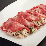 ネギをたっぷり包み込んだタンは、まさに定番の美味しさをお楽しみいただけます。